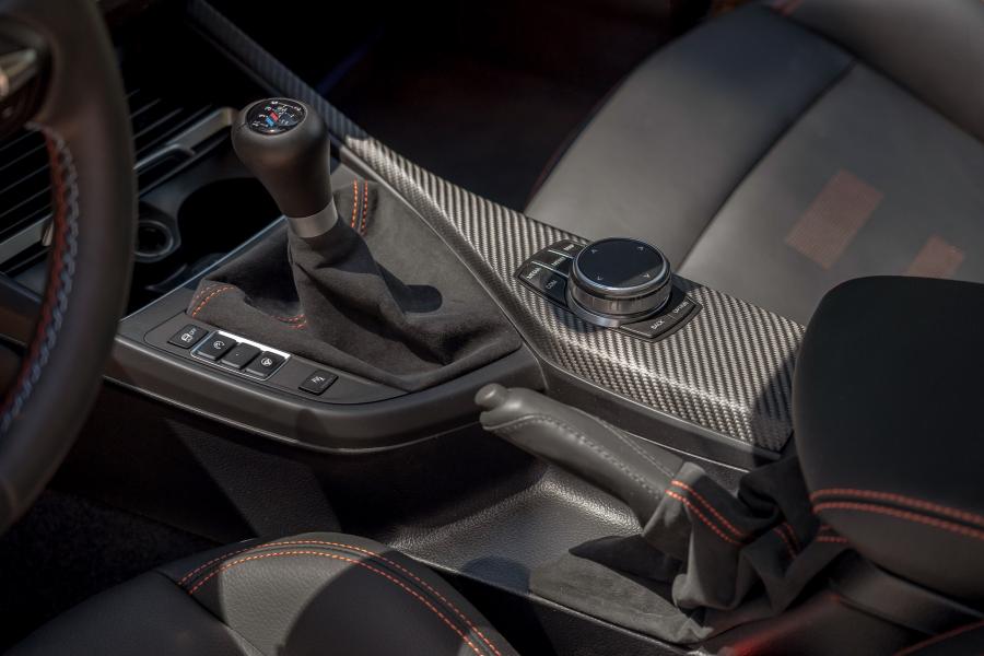 Детали интерьера BMW M2 Competition (F87) 2018 года  (NA) (фото 34 из 40)